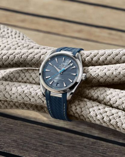 Omega Seamaster Aqua Terra 150M 41 mm, steel on rubber strap 220.12.41.21.03.002 - Image 2
